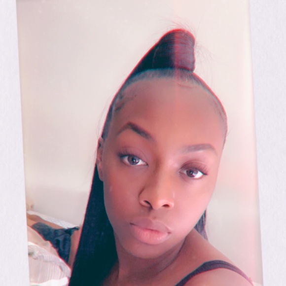 Meet your Posher, Bianca - Picture 1 of 1